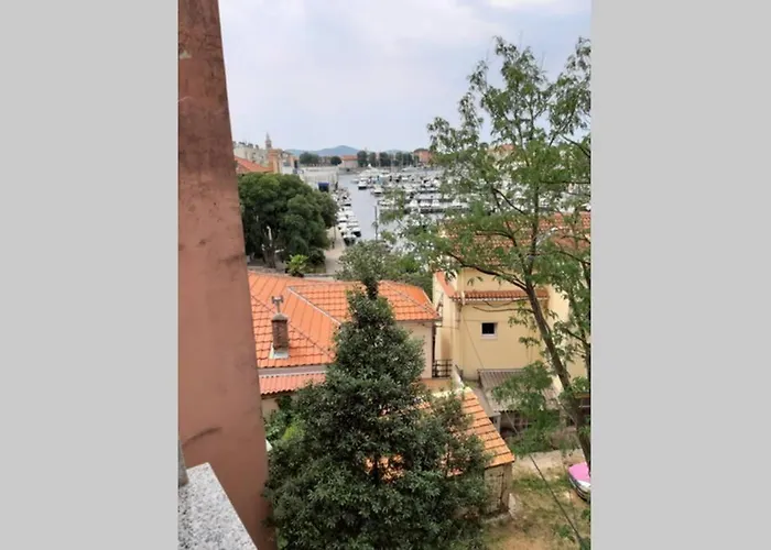 Lenka Apartman Zára